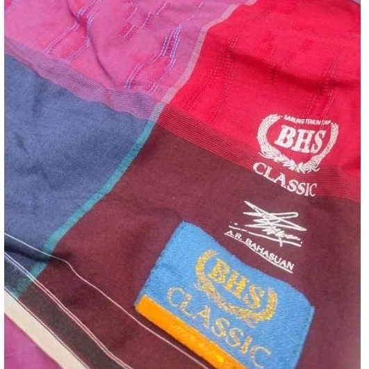 Sarung BHS Classic Gold ber tanda tangan secound