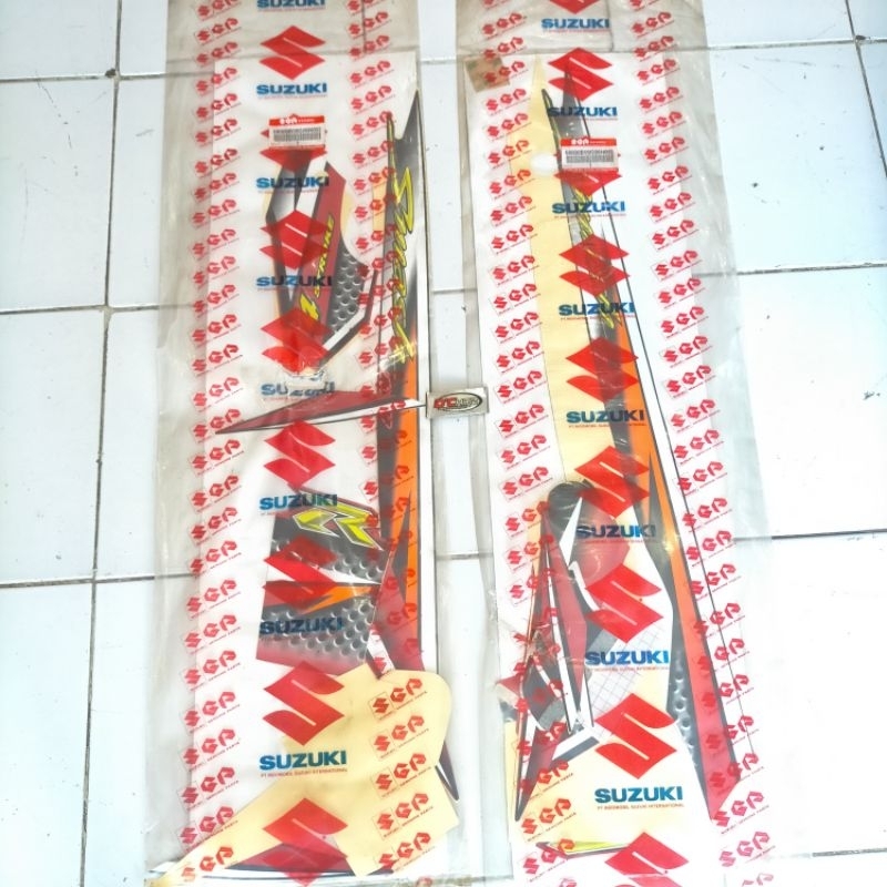 STIKER LIS STRIPING SUZUKI SMASH R 110 ORIGINAL SGP
