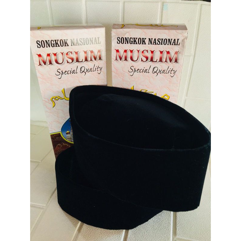Peci Muslim atau Peci Taqorrub