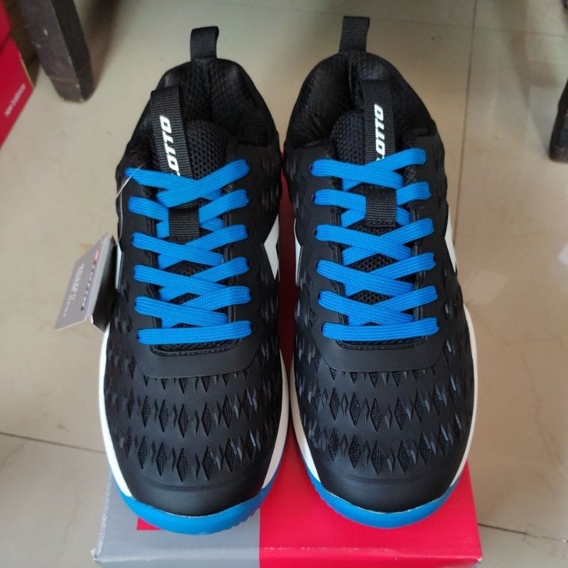 Sepatu Lotto Gravel badminton/tennis