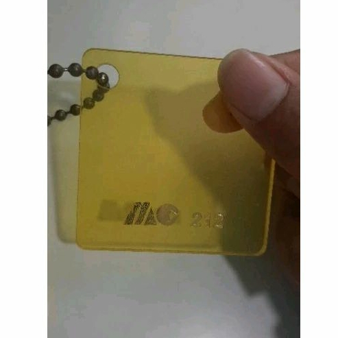 

Akrilik Lembaran KUNING TRANSPARAN 3mm A4 (21cm x 30cm)
