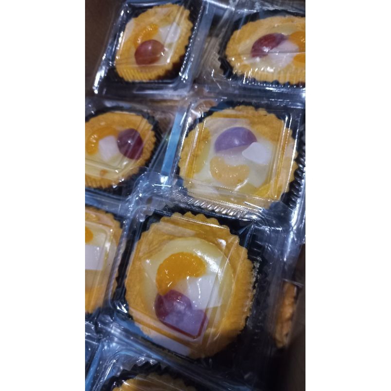 

PIE BUAH / KUE BASAH / JAJAN PASAR TRADISIONAL