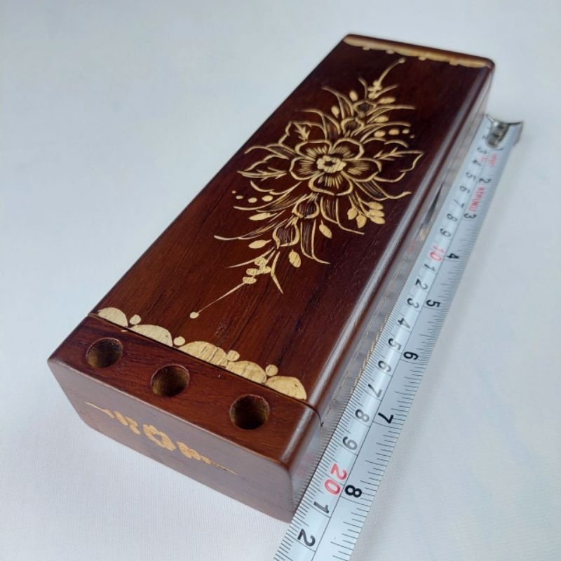 

Kotak Pensil / Tepak / Tempat Bolpoin / Desgrip / Dusgrip