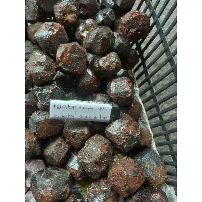 batu red garnet bongkahan raw garnet