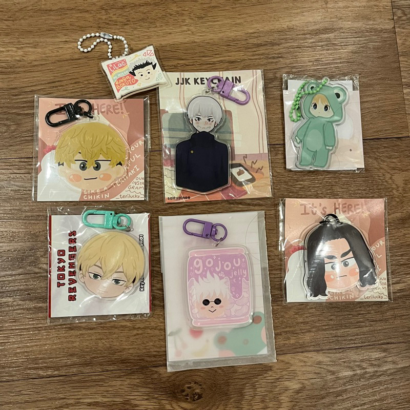 preloved keychain animerch gantungan kunci tokrev jjk aot