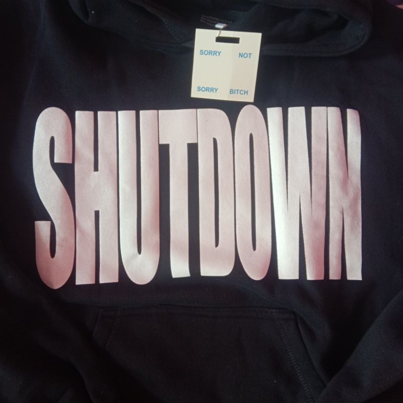 SHUTDOWN BLACK | HOODIE BOXY | SORRYNOTSORRY.B+TCH SNSB