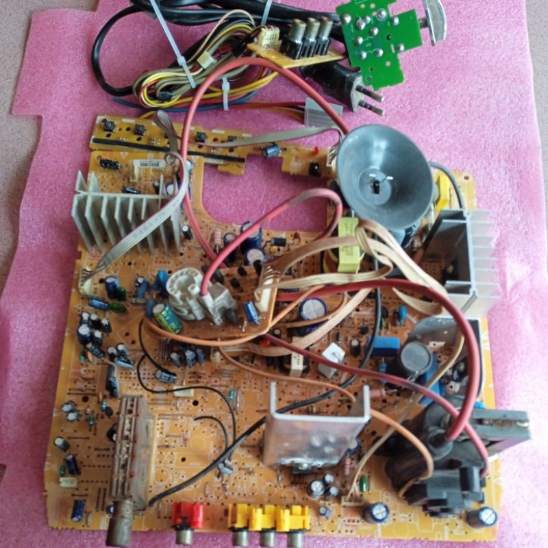 mesin tv tabung polytron 21 in slim