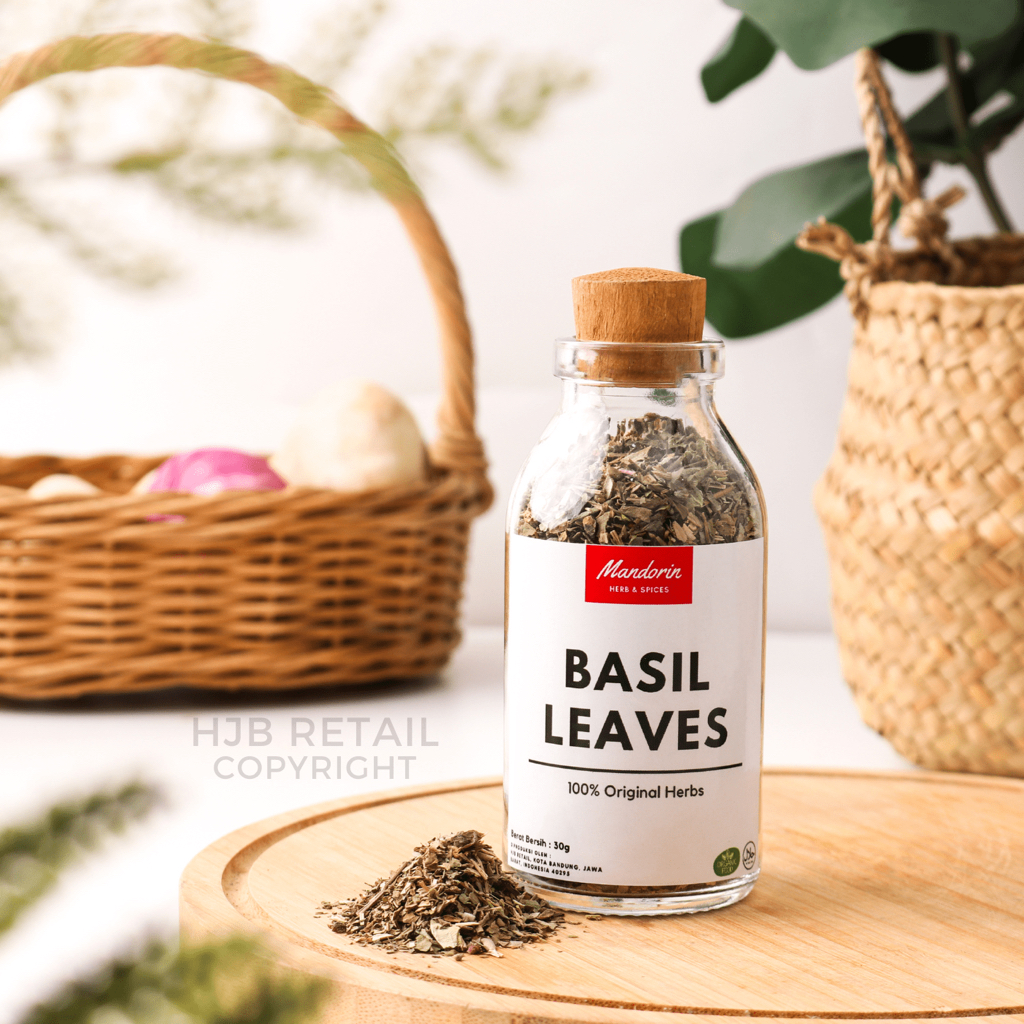 

MANDORIN BASIL LEAVES 30g / DAUN BASIL KERING