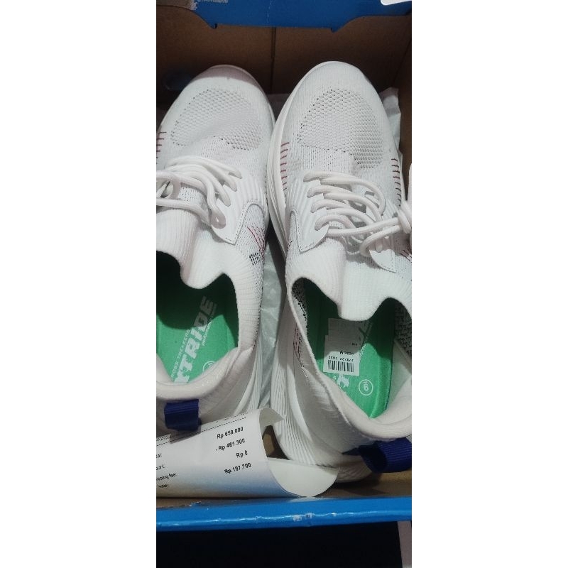 Sepatu sneaker slip on pria merk cross trekkers payless sz 42 new