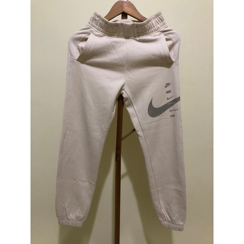 Celana Jogger Nike Swoosh