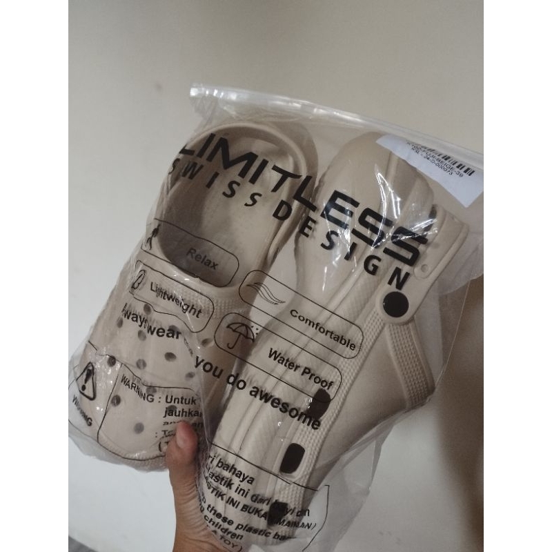 LIMITLESS Sandal Wanita Slip On Fuji Jibbitz Sandal Cewek Selop Wedges Platform Phylon - Size 39