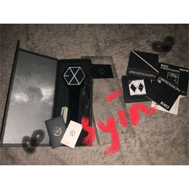 EXO - Goods (Lightstick, postcard, Card Wallet, Charm)