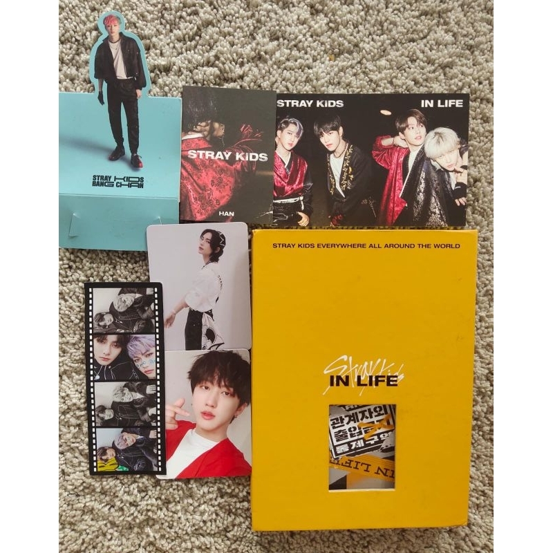 album stray kidz in life yellow version. Album only