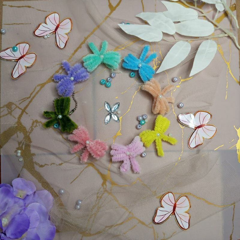 

Gantungan Kunci Pita Kawat Bulu Mini Gift