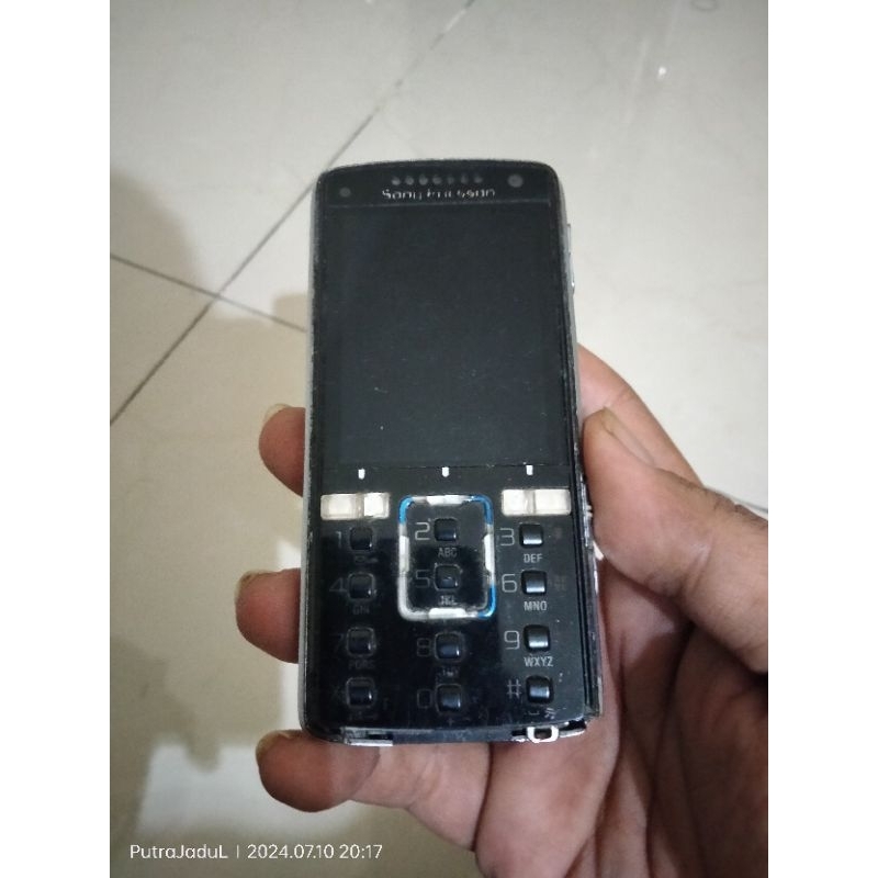 Sony Ericsson K850 i Bahan Nyala Original Mulus Jadul Langka Unik Imut Speaker Bass Stereo Joss Khas