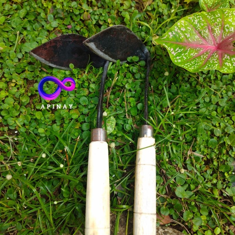 Gatul/Cangkul Rumput Samping - Koret Rumput Pembersih Rumput - Koret Rumput Bahan Baja Kuat Awet dan