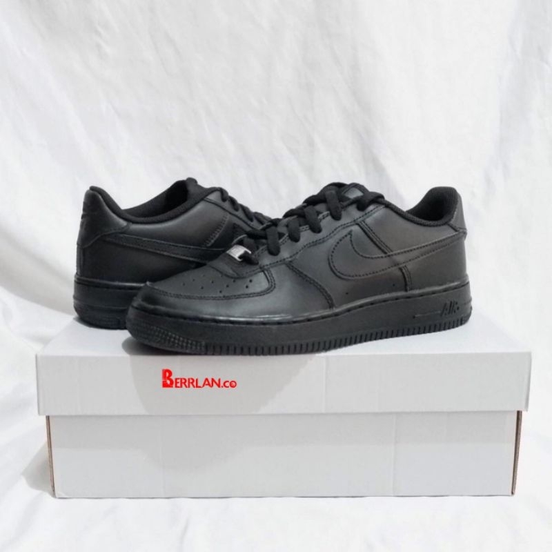 Nike Air Force 1 Triple Black
