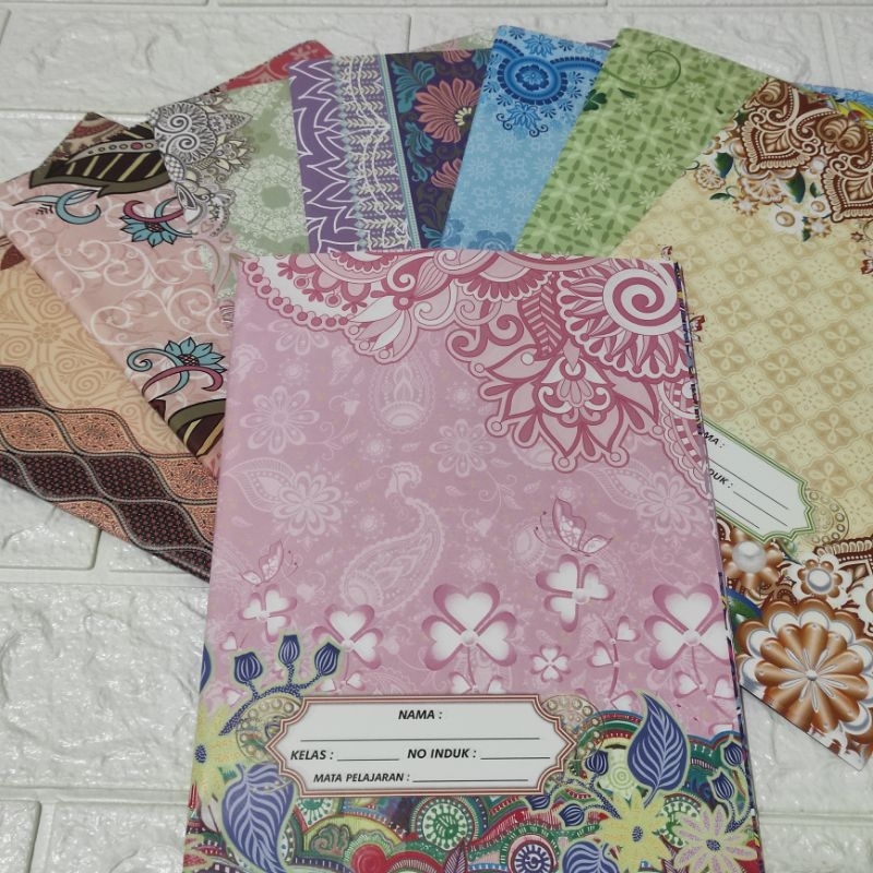 

Sampul Buku Motif Batik ukuran Kwarto Full Color ( 20 lembar) - Sampul Buku Sekolah Warna Bergambar