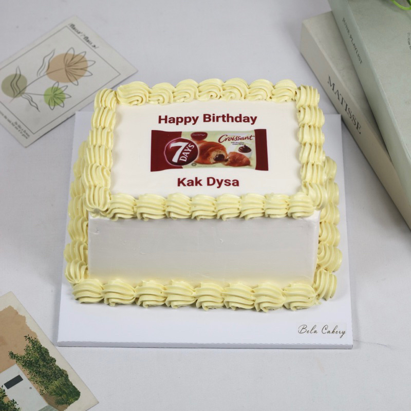 

Rectangle Cake by Bela Cakery