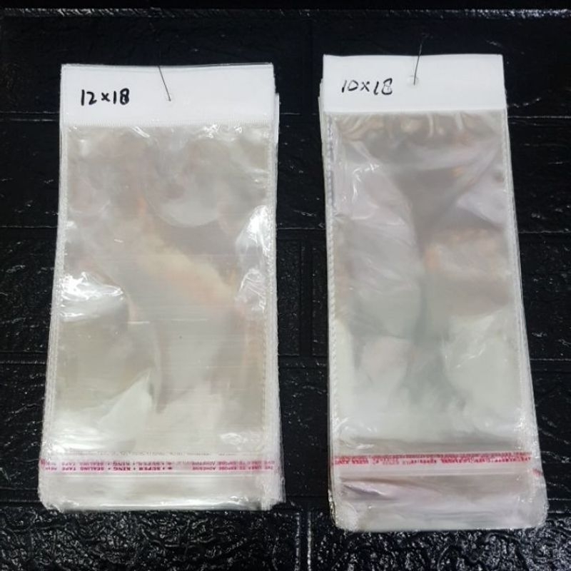 

Plastik Aksesoris Polos berlobang uk 12x18cm