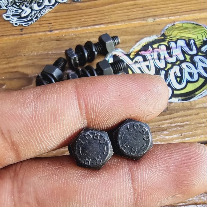 Baut Standar Tengah Vespa Baut Lobo Detail Original 1pcs