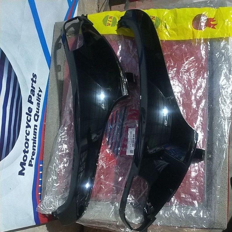 legshield luar Scoopy f1 R/l hitam  pelindung kaki luar Scoopy hitam 2012--2016