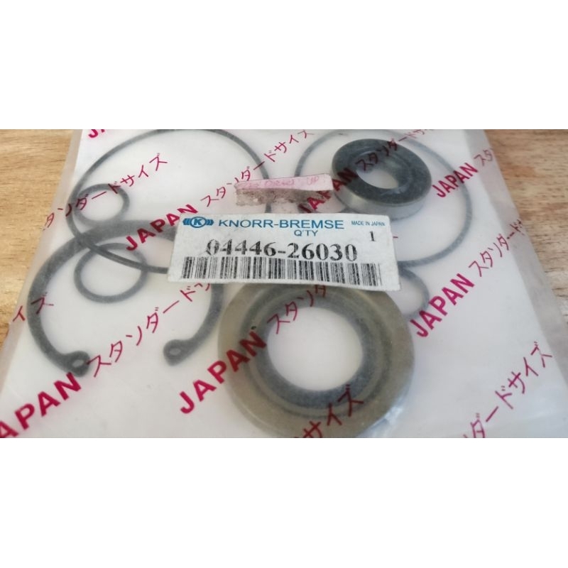 Seal power steering kijang 7k diesel atas.merk Knorr-Bremse.Asli