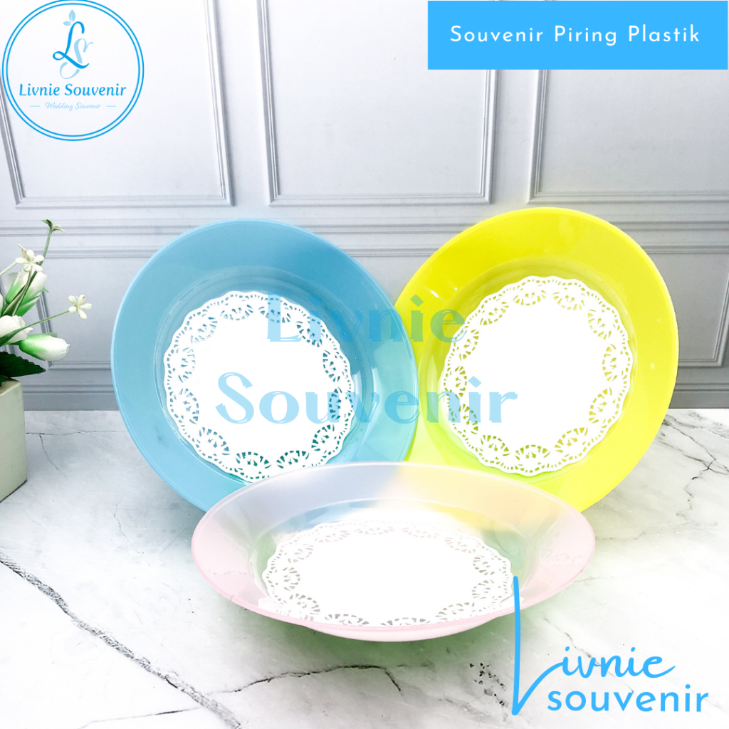 Souvenir Piring Plastik Lokal