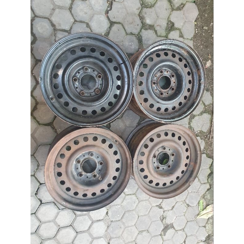 Velg kaleng original BMW ring 15. Pcd 5x120. et 20
