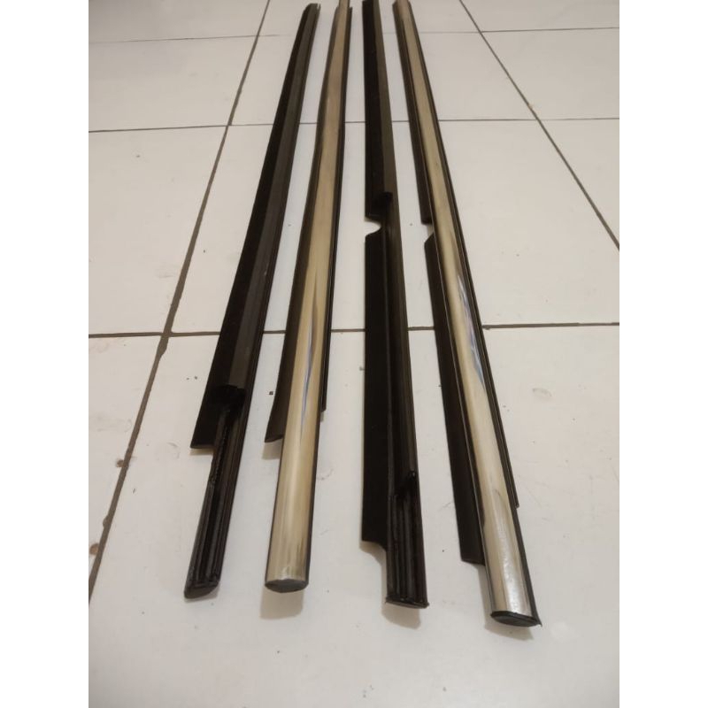 karet pelipit kaca luar innova lama 2004-2015 original crom