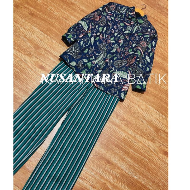 SETELAN BATIK MODERN INDONESIA