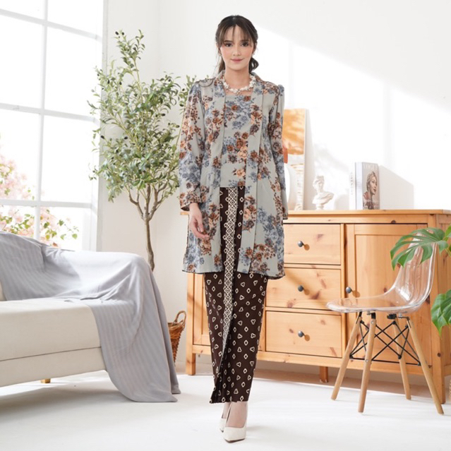 Kebaya Kutubaru encim / Kebaya Kutubaru Bunga2 Jumbo Bigsize/ Kutubaru Kartini Jawa/Rok Batik Wiron
