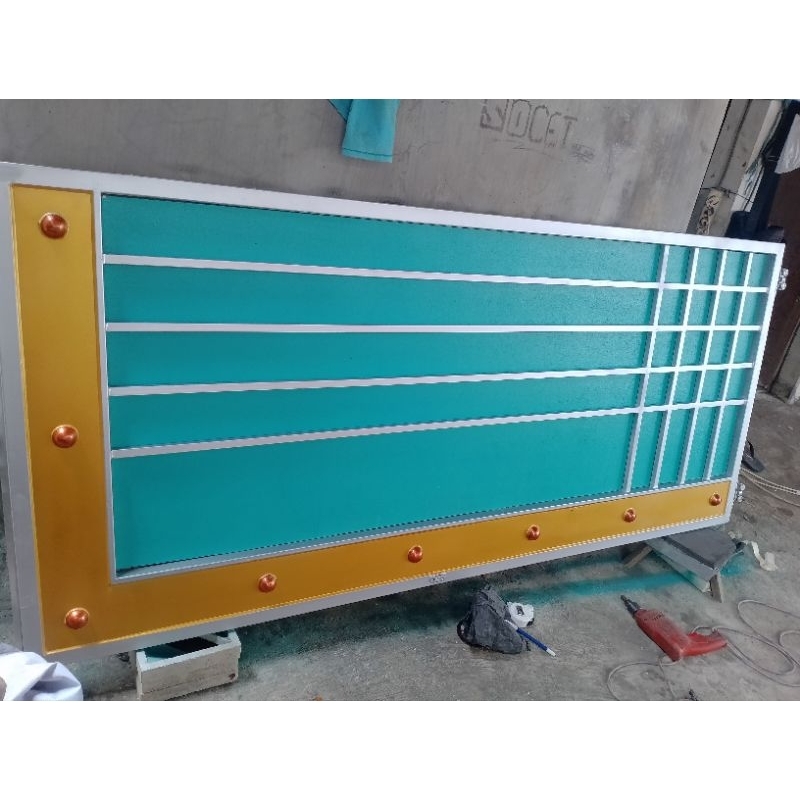 pintu minimalis besi