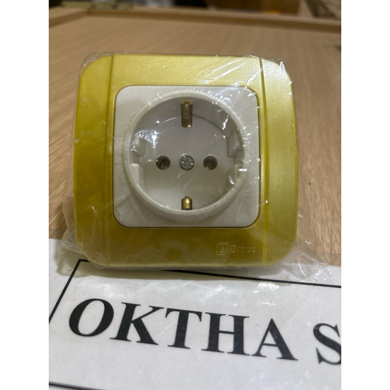 Stop Kontak BROCO Galleo G151 Warna GOLD
