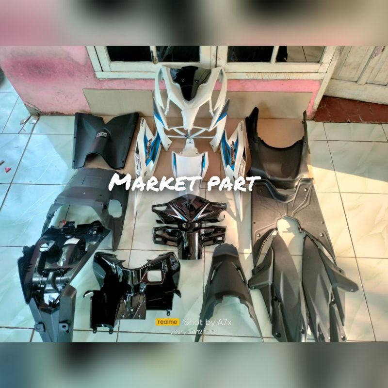 FULL BODY KASAR DAN HALUS+STRIPING VARIO TECHNO 125 OLD PUTIH BIRU