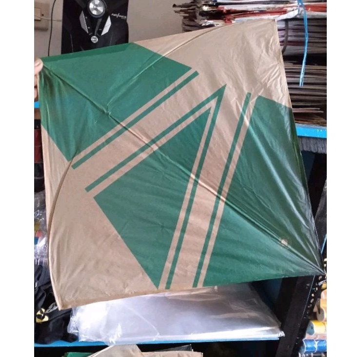 50 pcs layangan kertas tisyu sablon coklat ukuran 58 sukabumi