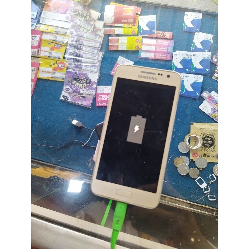 jual gambling sj JADI TANPA GARANSI YA GAN Samsung a3 2015 minus mati nyala mati nyala klu di cas