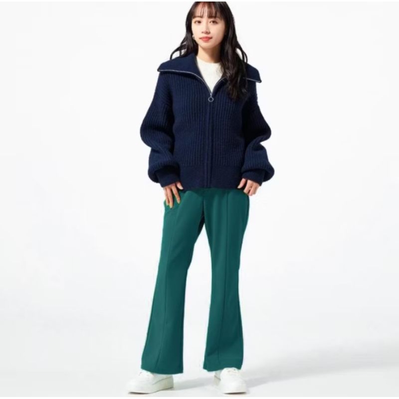 GU CUT & SEW FLARE PANTS IN EMERALD GREEN