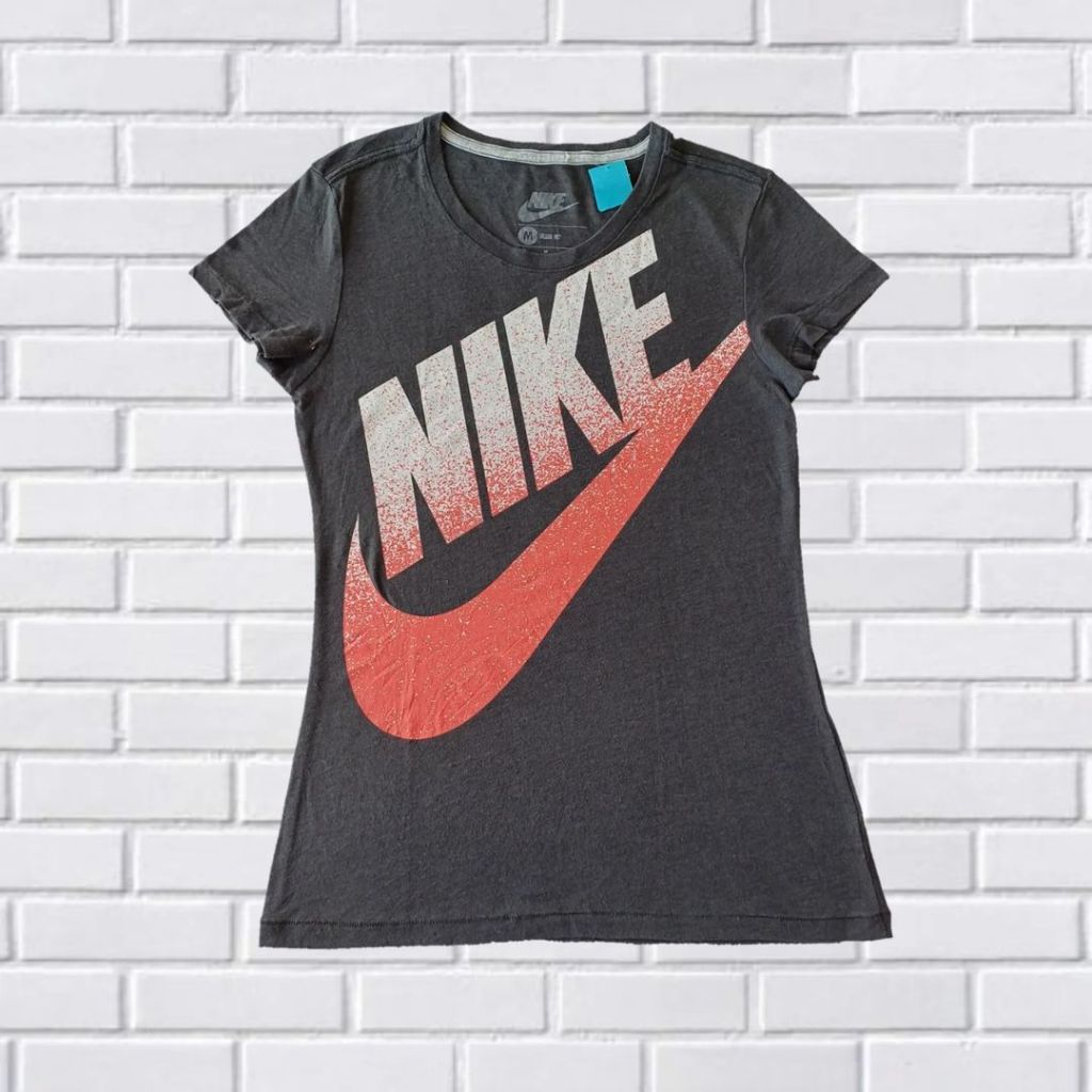 KAOS NIKE ORIGINAL CEWEK, SIZE M FIT S (SECOND BRANDED) ABU GELAP, TS0331