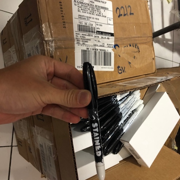 

Sharpie stained hitam KODE D8Y7