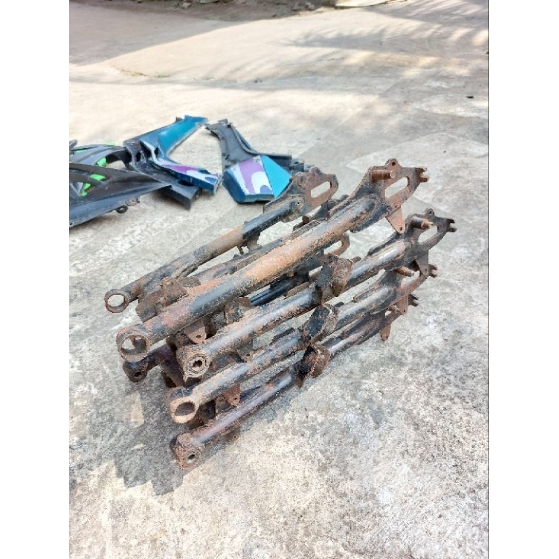 Swing Arm Sapit Arm Honda GL100 GL125 Original