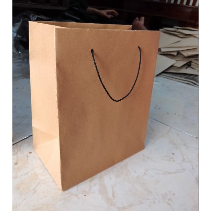 

KI3 Paperbag polos coklat ukuran 35x1x4shoppingbag terlaris paket isi 12 pcs
