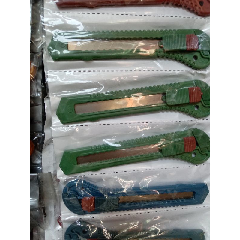 

Cutter besar panjang 14,5cm
