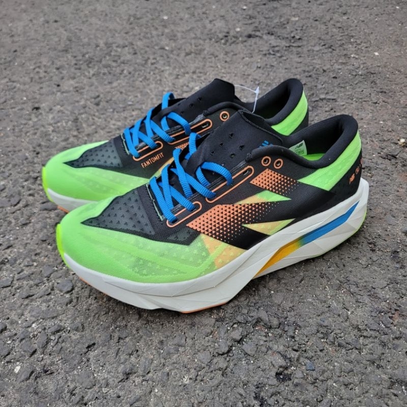 NEW BALANCE FUELCELL SC V4 ELITE GREEN