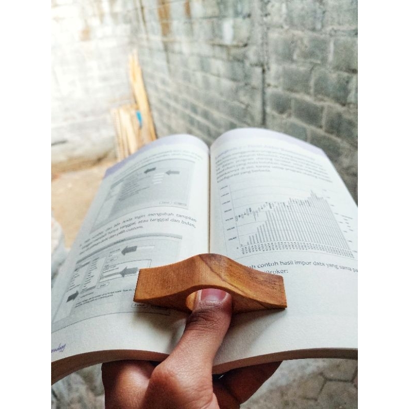 

wooden page holder / kayu pemegang halaman buku / buku