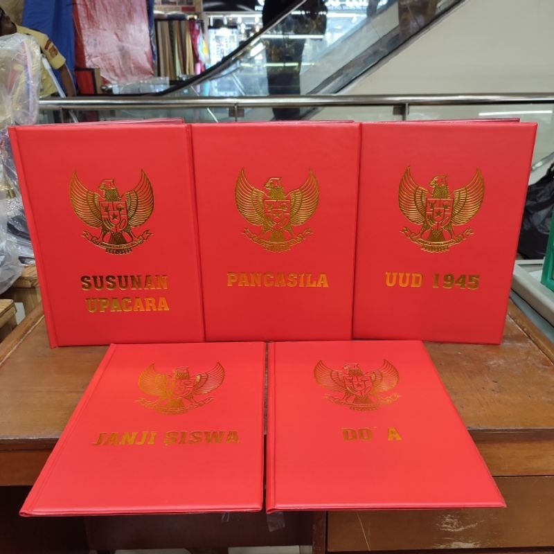 

map upacara 1 set ( isi 5 ) ukuran F4 / folio warna merah