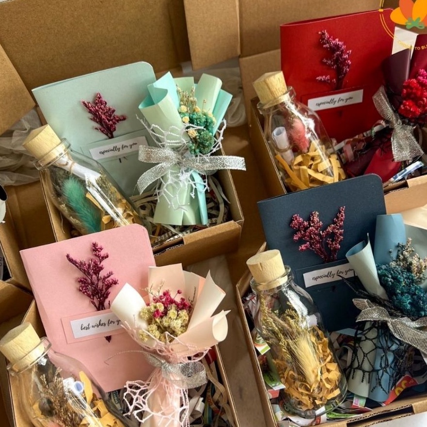 

KF7 Hampers Kado Souvenir Gift Box Minimalis Aesthetic kado ulang tahun wisuda kado Cowok Kado Cewek Kado Pacar Kado HAMPERS GIFTSET GIFT BOX HADIAH ULANG TAHUN HADIAH GRADUATION