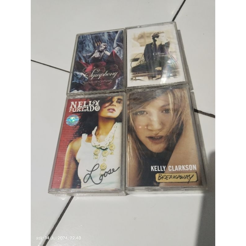 kaset pita nelly furtado, celine dion, sarah brightman, kelly clarkson