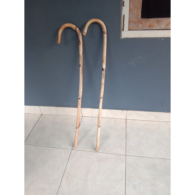 alat bantu jalan tongkat kayu rotan