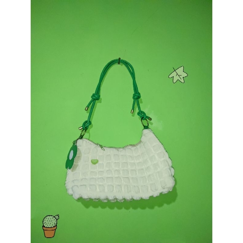 Preloved Tas Warna Hijau Putih 1X pakai